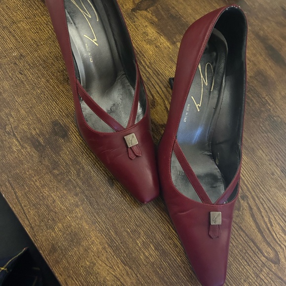 red women's shoes - Picture 1 of 4